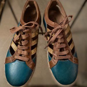 L'Artiste by Springstep Casuals